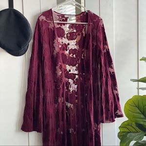 FORVER 21 • Maroon Lace Duster w/ Bell Sleeves